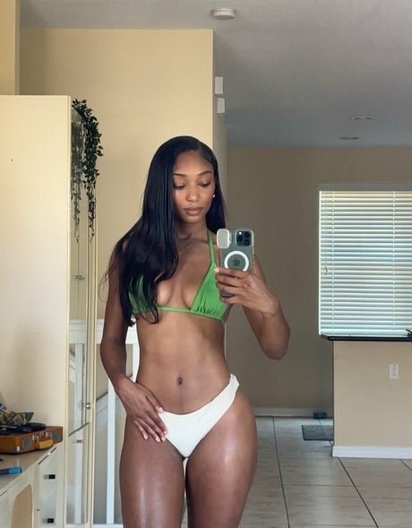 warriyah nudes pornstar img