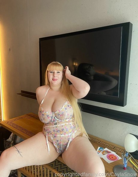 CaylaSnow star exclusive img