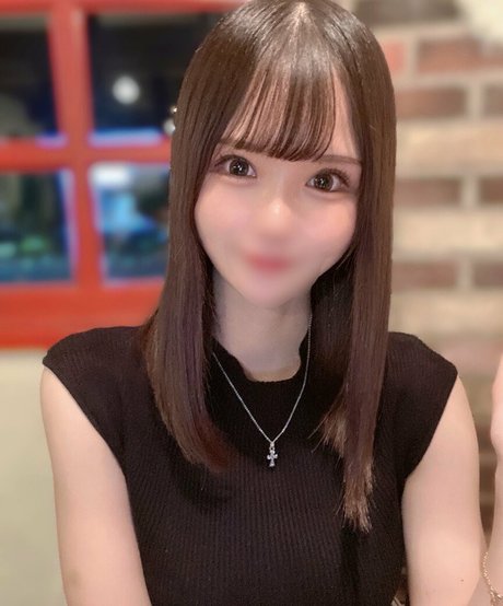 Hinari xxx model img