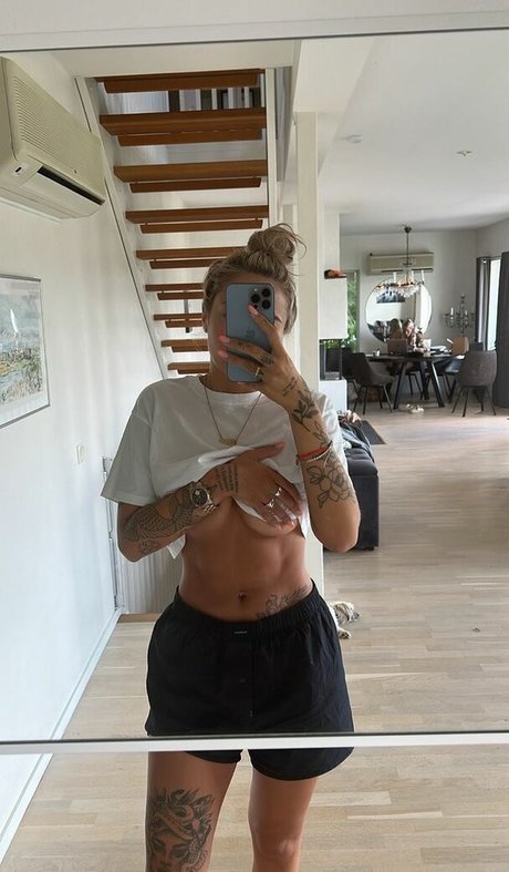 Nicci Hernestig pornstar sex photo