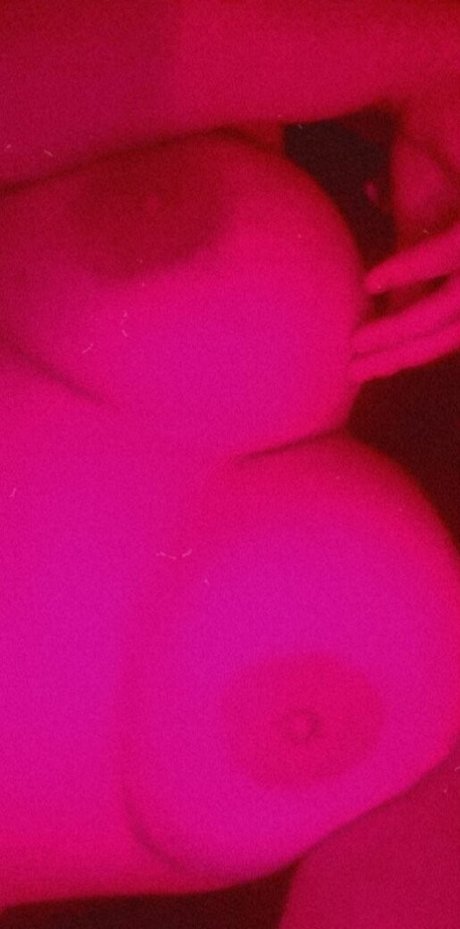 Milkybus nudes star photo