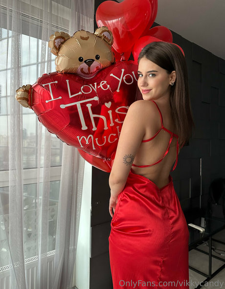 Candy Vikky hot model pics