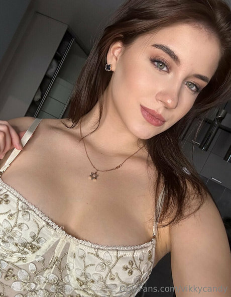 Candy Vikky nudes pornstar image