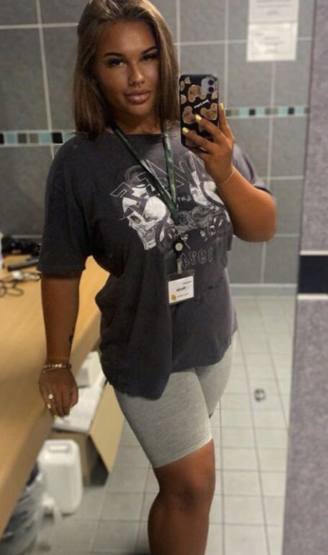 Nicole Barker star naked gallery