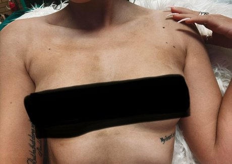 Caitlin McConville beautiful star pics