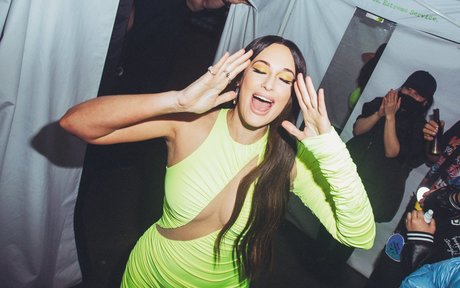 Kacey Musgraves hot model image