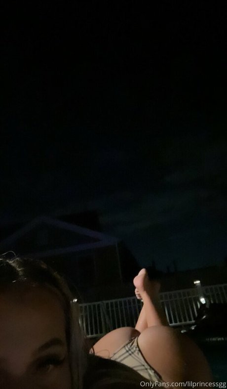 Gianna Malave art star gallery