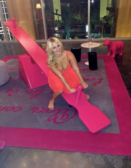 Jackie K erotic model galleries