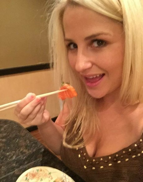 Jackie K nice star pic