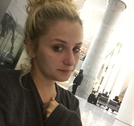 Jackie K model porn pics