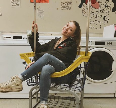 Sara Brooks perfect pornstar pictures