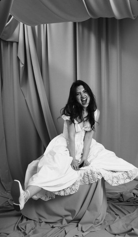 Sophie Silva erotic actress pictures