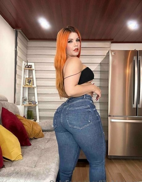 lily blossom model exclusive images