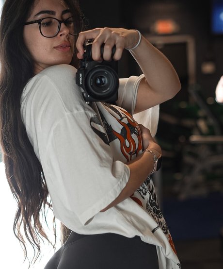 flexwness pretty pornstar pics