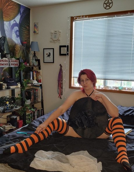 GodQueen99 pornstar xxx picture