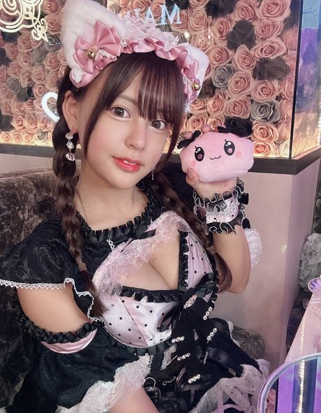 Shion S Cosplay star exclusive image