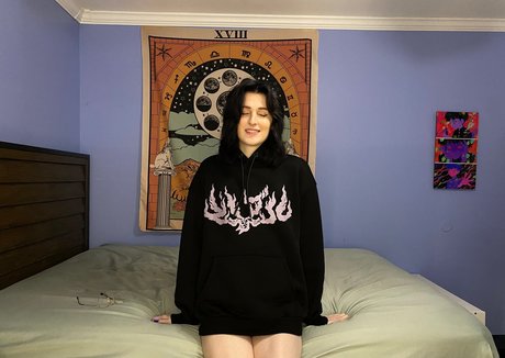 AnnieDro pornstar hd picture