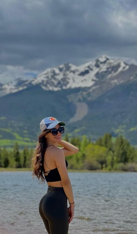 Andrea Guti rrez xxx model image