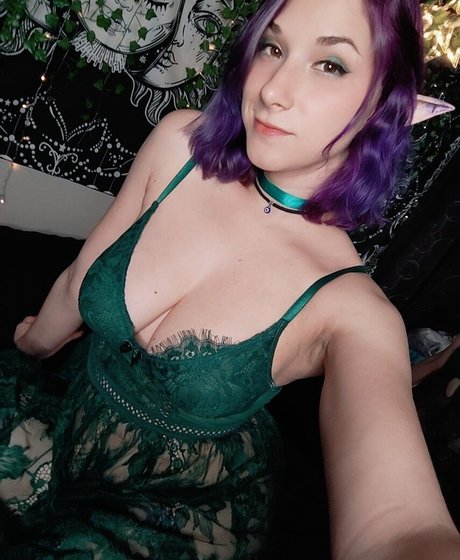 Ariluna91 model exclusive picture