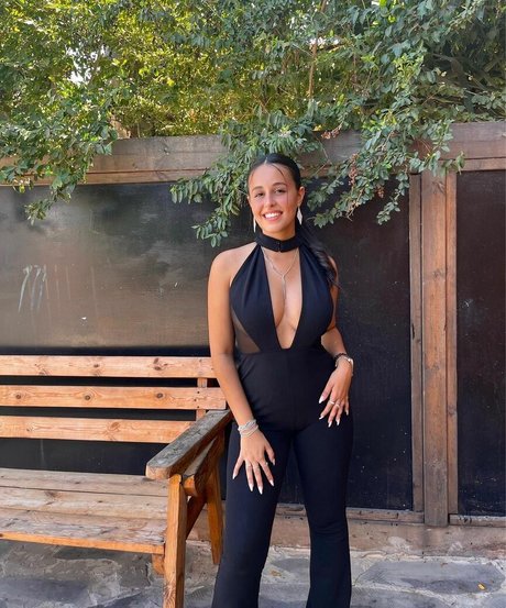 May Cohen top star pic