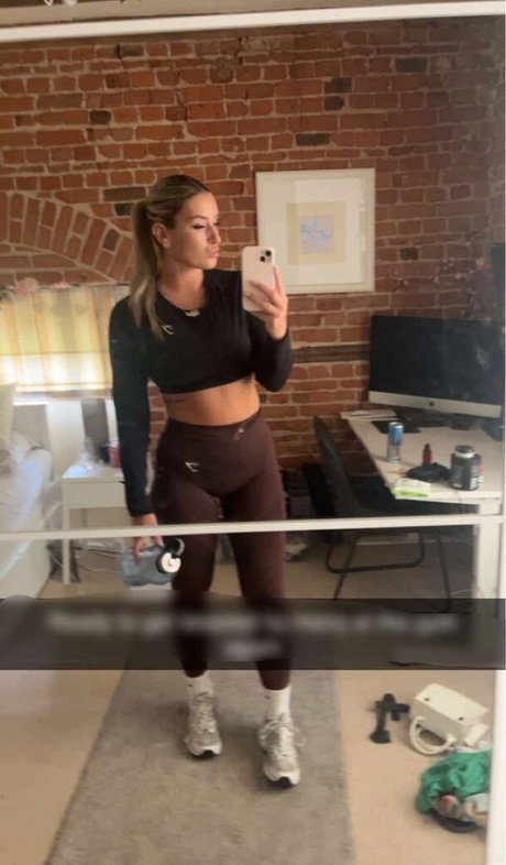 Hol Grace star naked picture