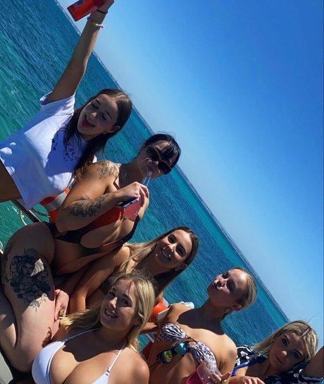 Arlea pornstar exclusive pictures