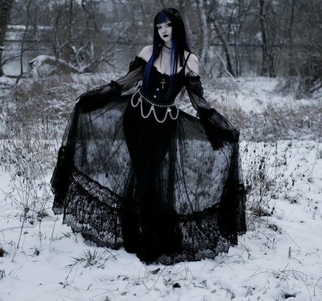 CreepyCassy star nice photo