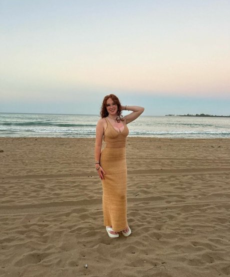 Kenziemahar model top photos