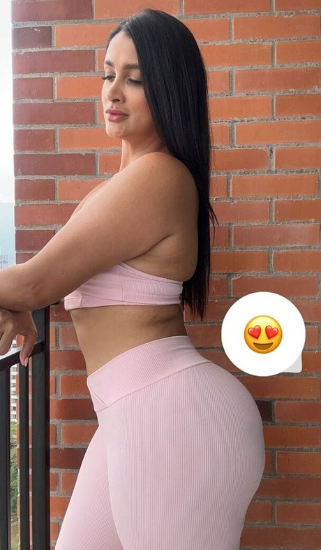 Andreaguti pornstar erotic pics