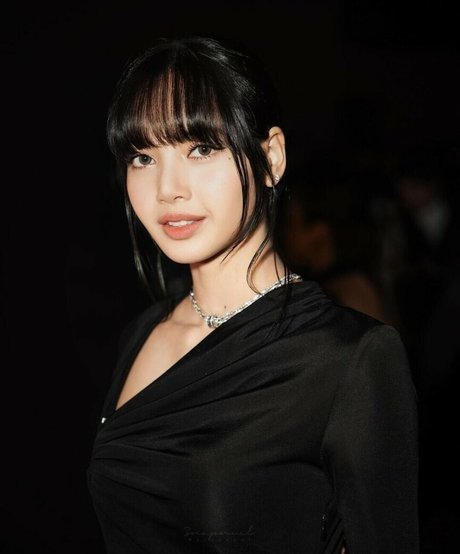Lisa Blackpink top star picture