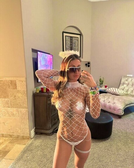 EDM Nurse naked pornstar pic