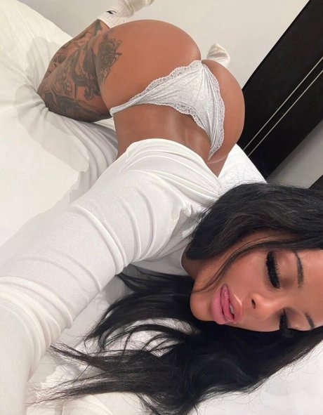 Sapphire Y adult model galleries