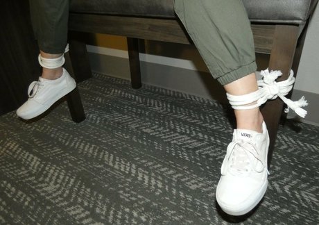 sweetpeacheslanevip model xxx image