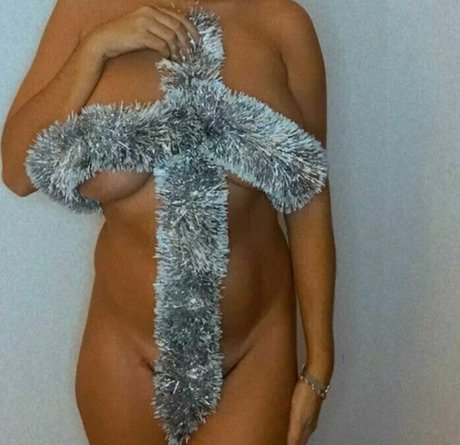 Busty Love model perfect photo