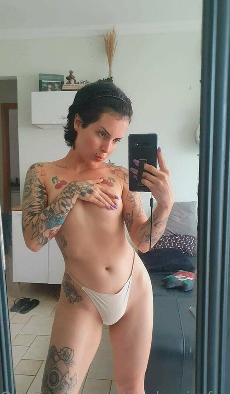 juliaxcherriesfree star sexy pic