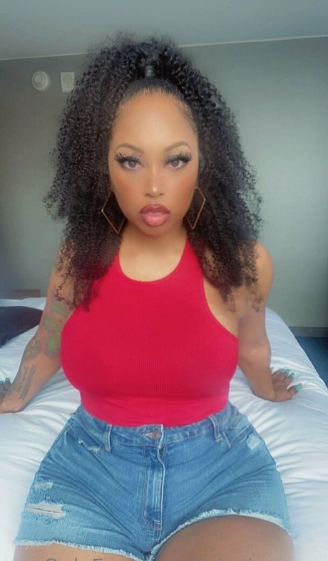 juicyjvapors best model gallery