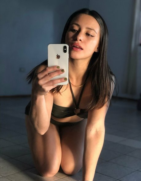 georlu beautiful model photos