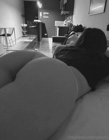 georlu naked actress gallery