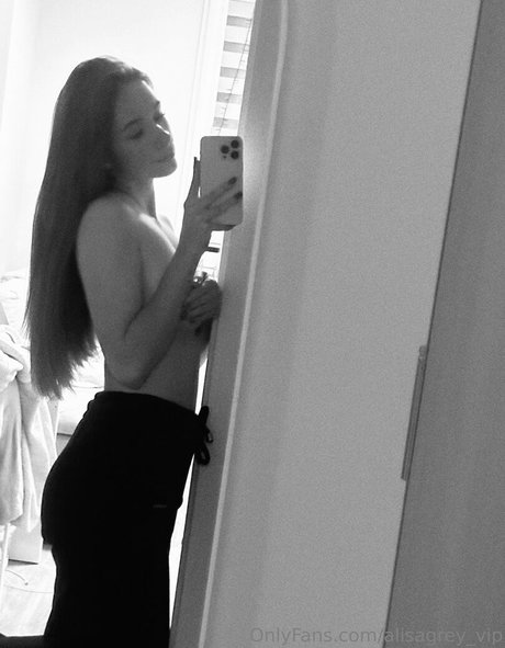 alisagrey vip nude actress img