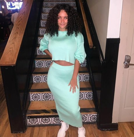 Nicole A Foster pornstar pretty image