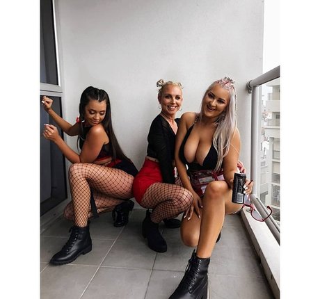 big tits squirt onlyfans hd photos