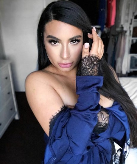 Wendy Alcala pretty model img