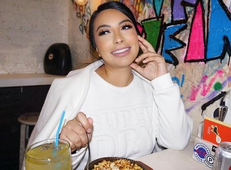 Wendy Alcala star sexy galleries