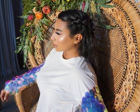 Wendy Alcala sexy model photos