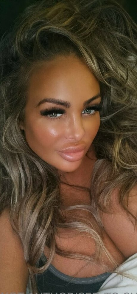 Princess Levi model nude image