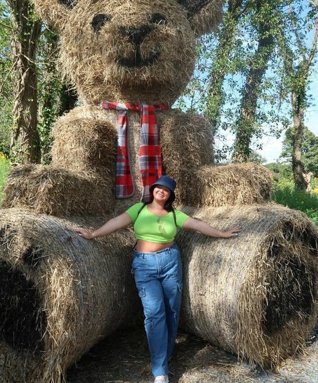 caravernon hot pornstar pictures