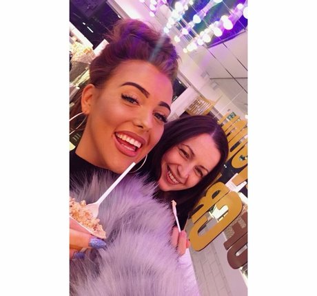 Bobbie Cook pretty star photos