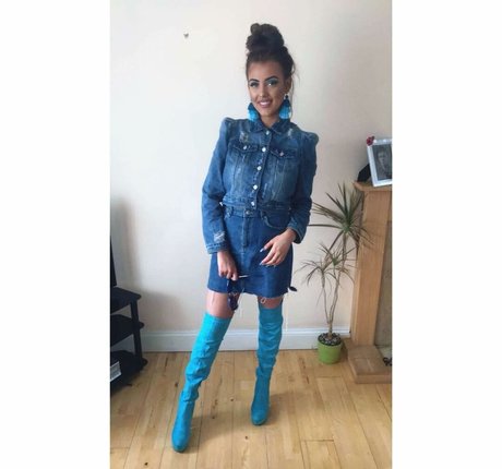 Bobbie Cook model exclusive images