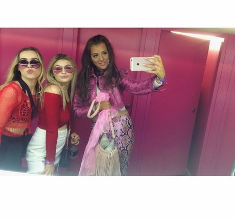 Bobbie Cook pornstar exclusive pictures