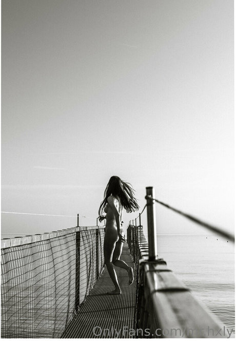 mr hxly nice model images